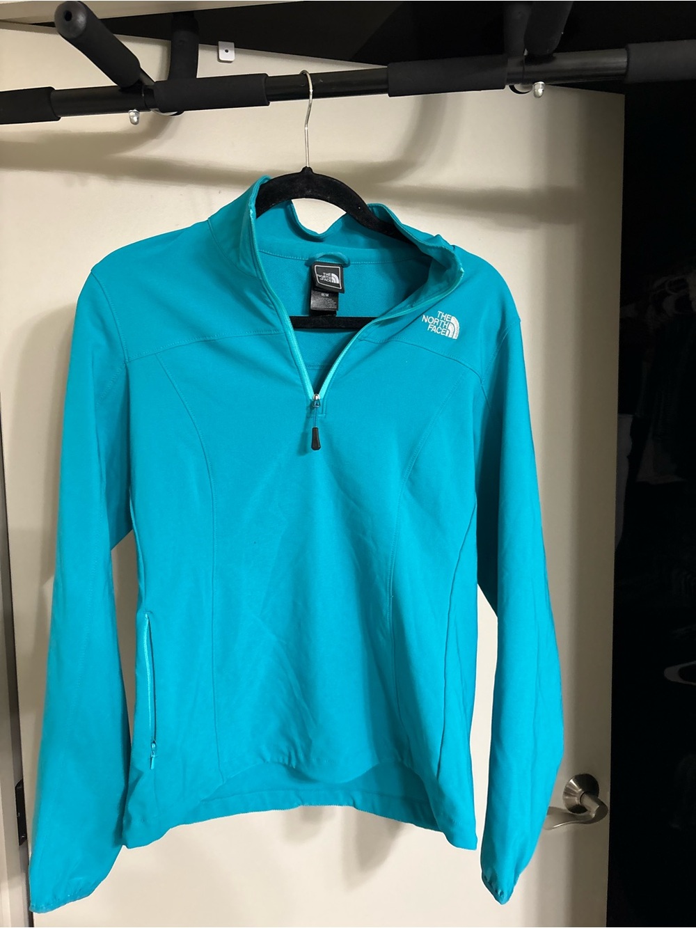 The North Face Women's Teal Long-Sleeve Quarter-Zip Pullover